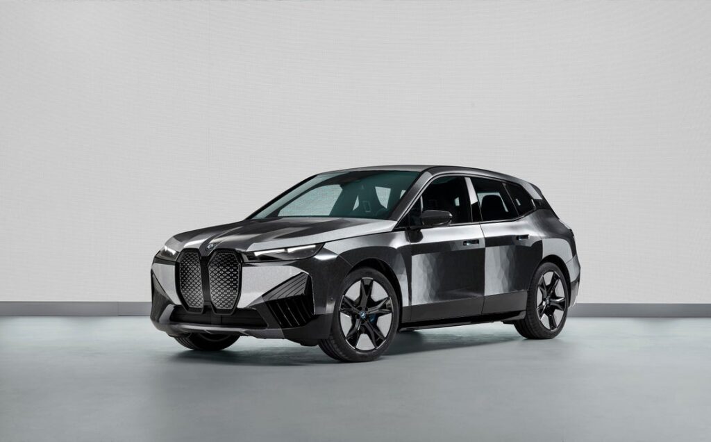 BMW made a car that can change colors